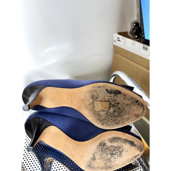 Guiseppe Zannotti  French Blue Satin Heels - Picture 6 of 8